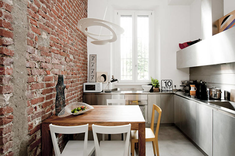 Conception d'une petite cuisine (Khrouchtchev) dans le style loft - photo