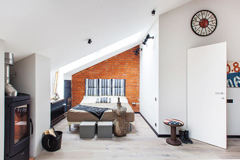 Dizajn spavaće sobe u stilu lofta - stropna završna obrada