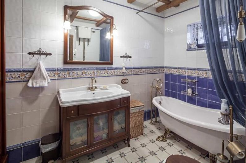 Innenarchitektur eines Badezimmers 2018 - Foto