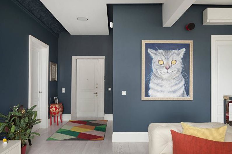 Gray Hallway - Interior Design 2018