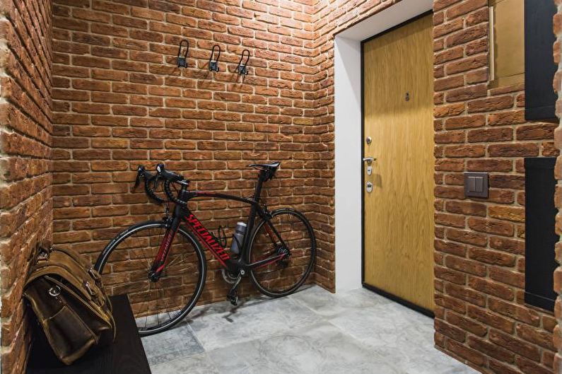 مدخل قاعة التصميم 2018 - زخرفة الجدار