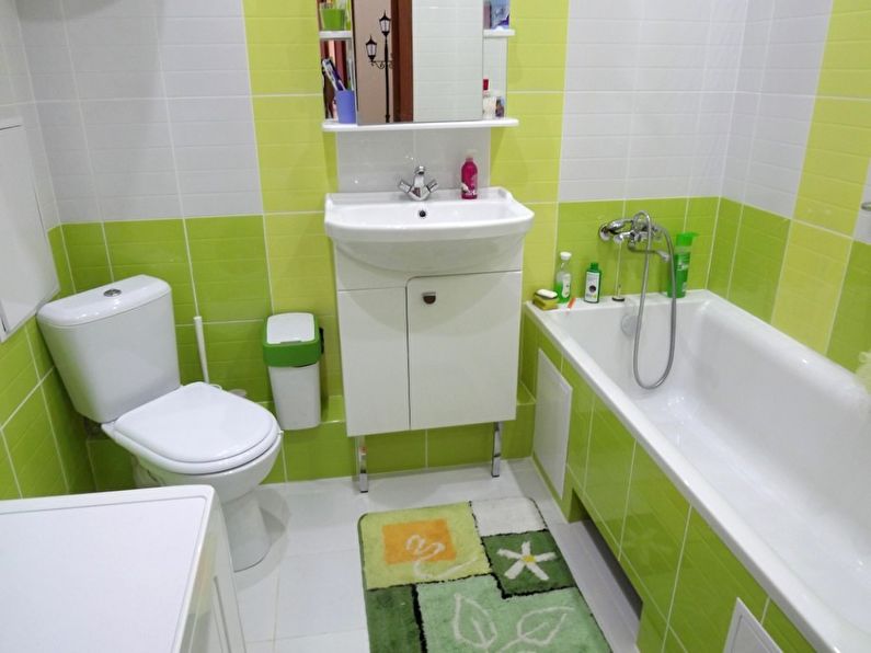 Design de uma pequena casa de banho em cores verdes