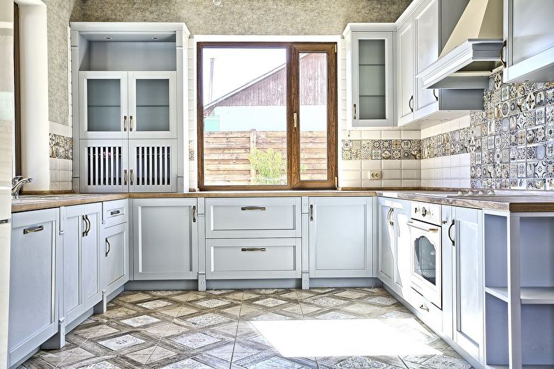 Materials and finishes - kitchen design in provence style