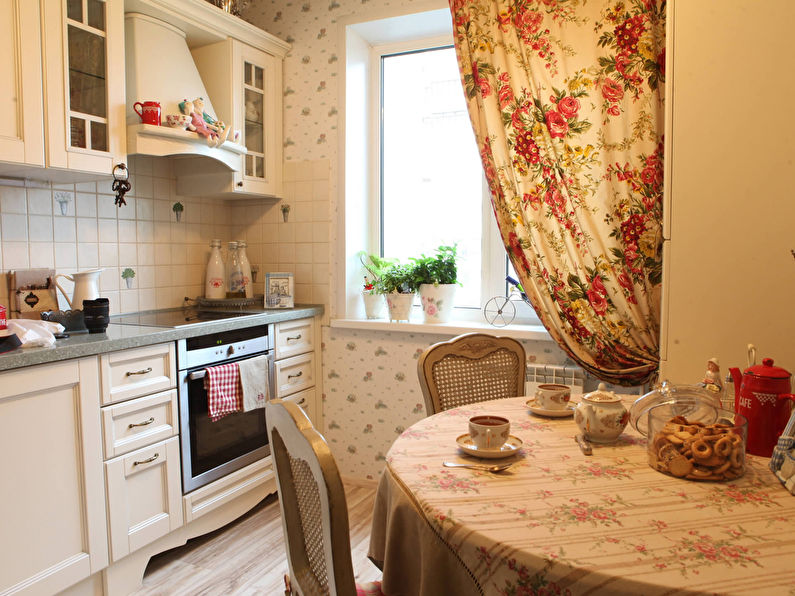 Reka bentuk dapur kecil dengan gaya provence