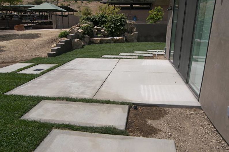 „Pasidaryk pats“ sodo takai - betoninės plokštės