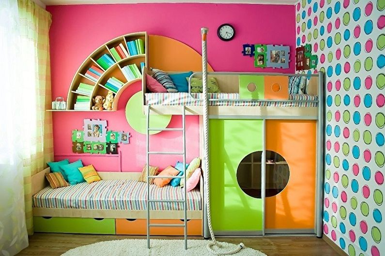 Innenarchitektur eines Kinderzimmers für zwei Mädchen - Foto
