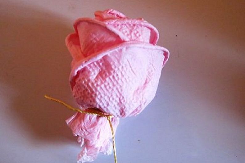 DIY doily bulaklak - Pinong rosas na bulaklak