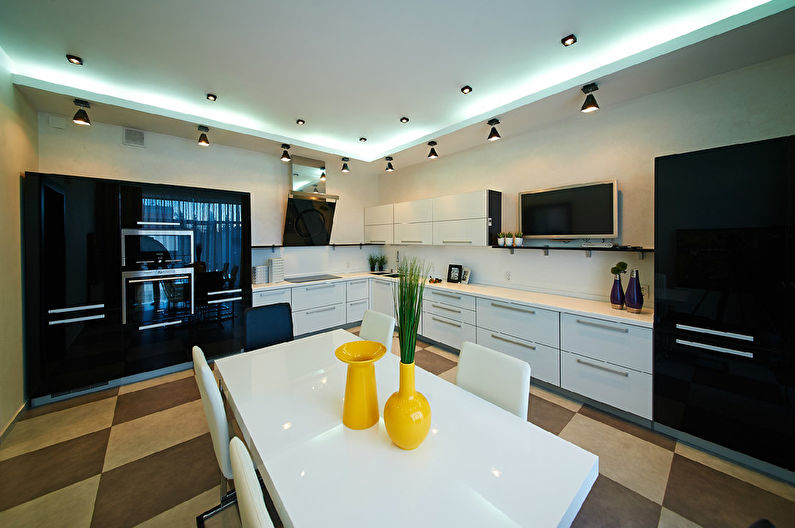 O interior do apartamento é de 160 m², Magnitogorsk