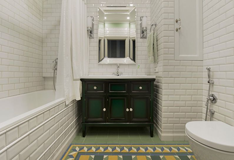 Interior design di un bagno a Krusciov