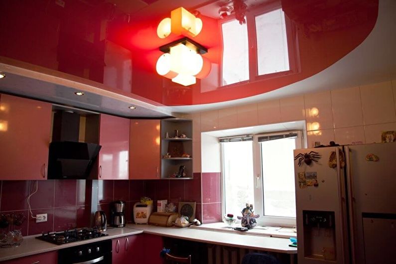 Dvostruki rastezljivi stropovi u kuhinji
