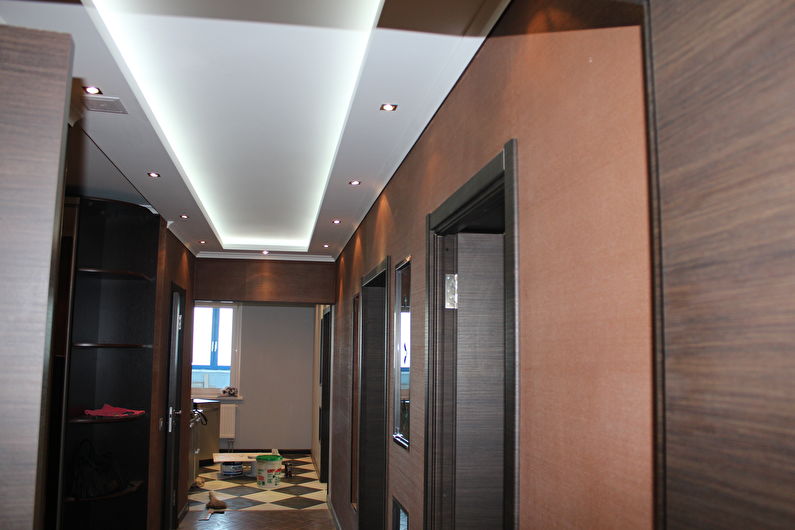Duplex protežu se stropovi u hodniku i hodniku