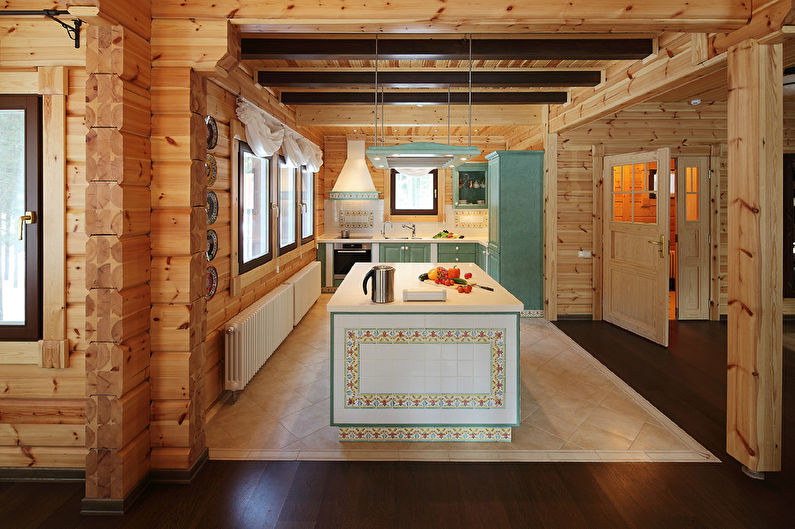 Virtuvės dizainas mediniame name - 1 nuotrauka
