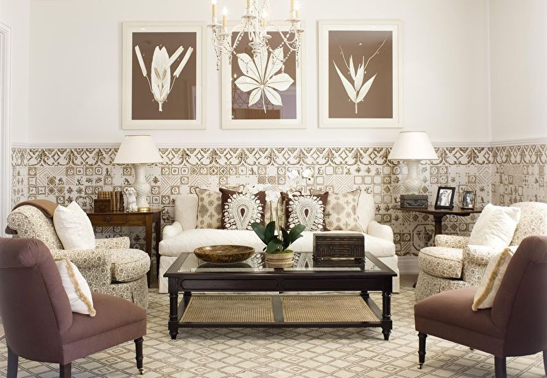 Krāsu kombinācija viesistabas interjerā - brūna ar baltu un smilškrāsu