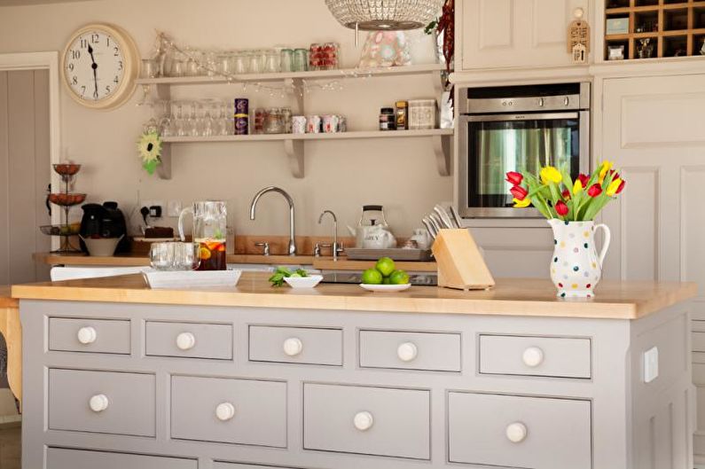 Vakre kjøkkenfoto - Kjøkken med landlige møbler