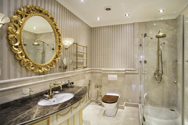 Baño combinado en un estilo clásico - Diseño de interiores