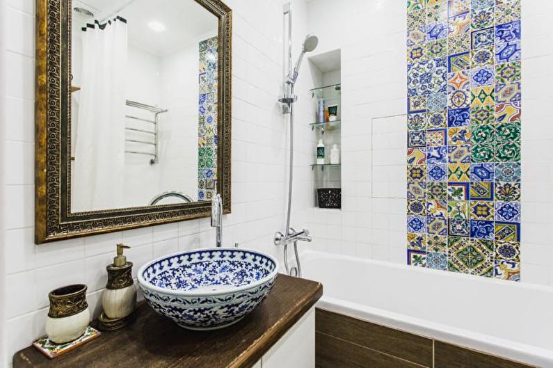 Mediterrán stílusú fürdőszoba belsőépítészet - fénykép