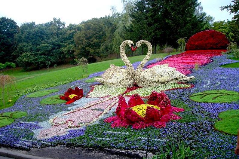 Daugialypės gėlių lovos - gėlių lova prie kotedžo, kraštovaizdžio dizaino idėjos