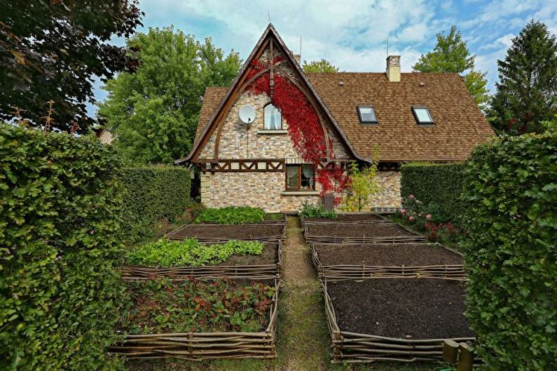 Venkovský styl - Zahrada letní chaty