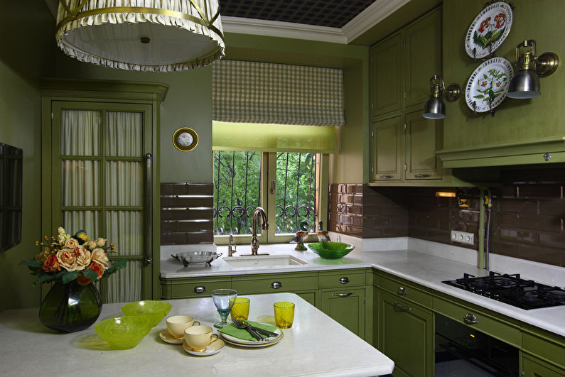 Cozinha verde-oliva clássica - design de interiores