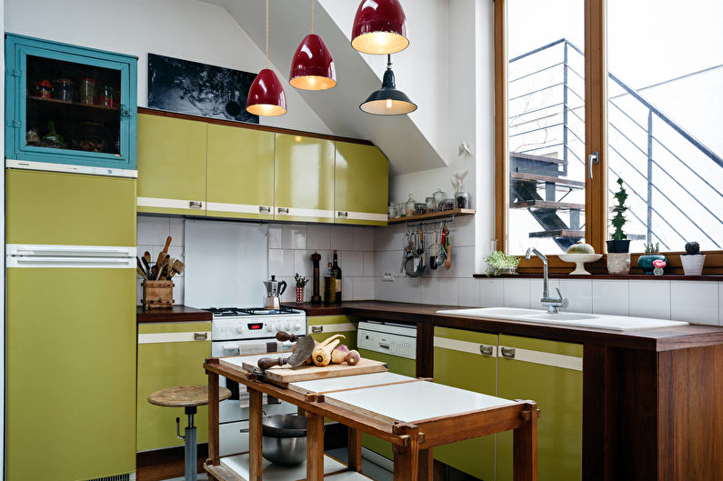 Интериорен дизайн на кухня в маслинови тонове - снимка