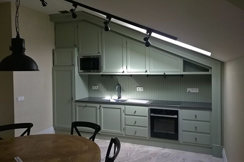 Εσωτερικό σχέδιο κουζινών σε τόνους ελιάς - φωτογραφία