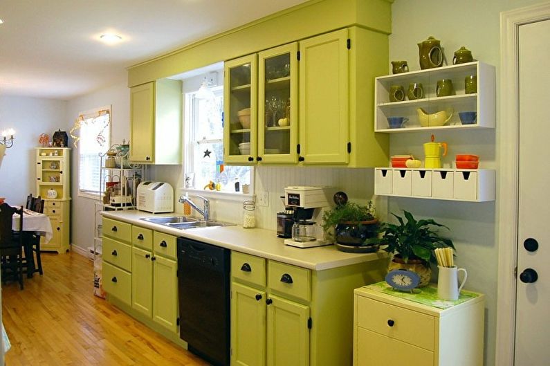 Design interior de bucătărie în tonuri de măsline - fotografie