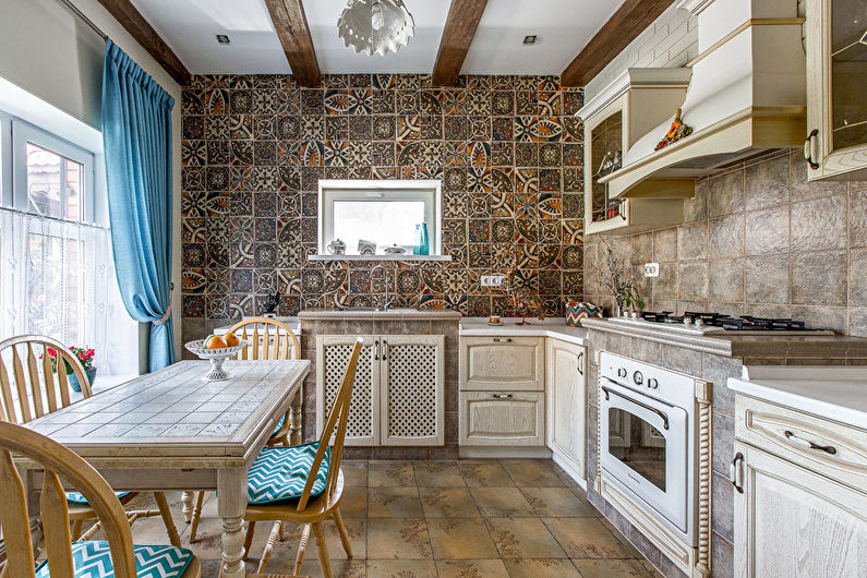 Кухня в кънтри стил - Снимка на интериорен дизайн