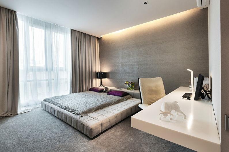 Det indre av soverommet i stil med minimalisme, 19 kvm.