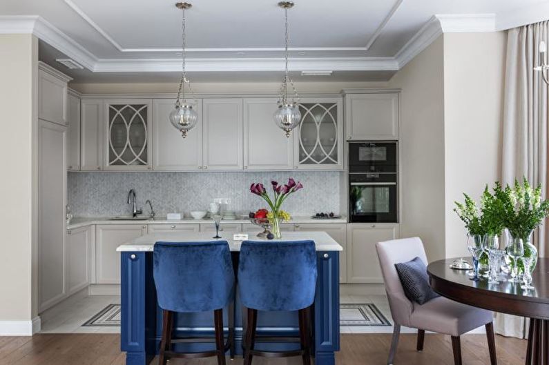 Plava kuhinja u klasičnom stilu - Dizajn interijera