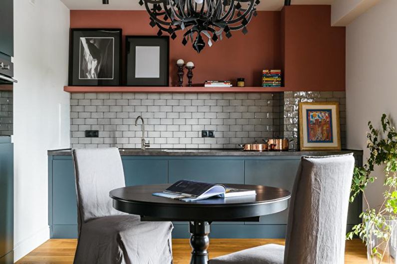 Mėlyna modernaus stiliaus virtuvė - interjero dizainas