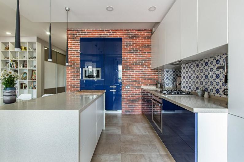 Virtuvės interjero dizainas mėlynais tonais - nuotrauka