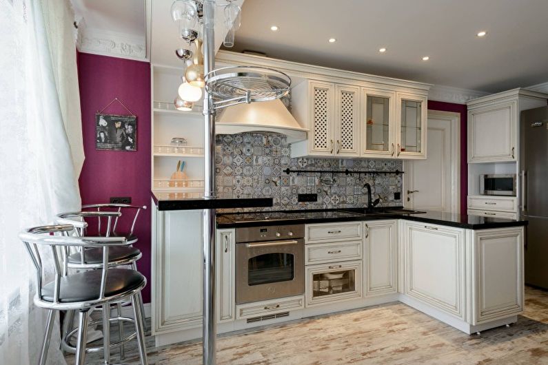 Virtuvės interjero dizainas ryškiomis spalvomis - nuotrauka