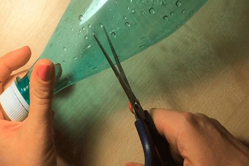 Направите занатске пластичне флаше за завесе - завесе и гирланде