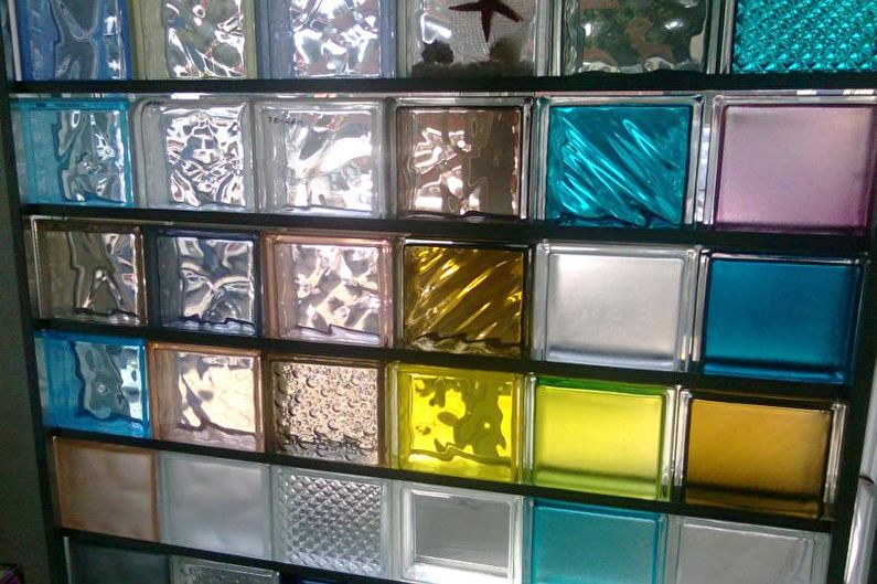Stikla bloki interjerā - krāsu palete