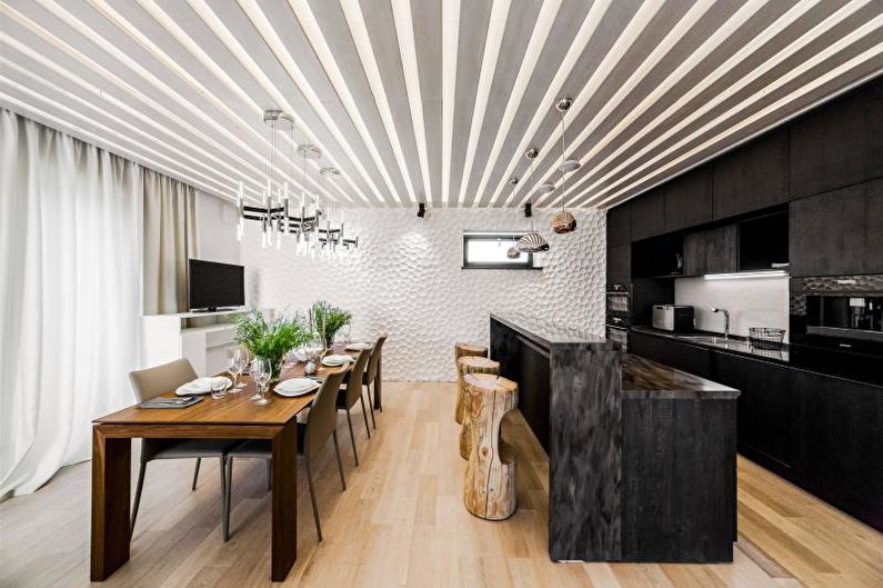 Design černé a bílé kuchyně - dekorace na zeď