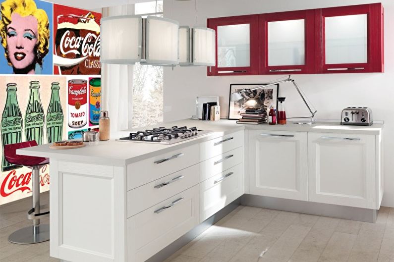 Raudona virtuvė pop meno stiliaus - interjero dizainas