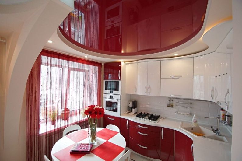 Design de bucătărie roșie - finisaj de tavan