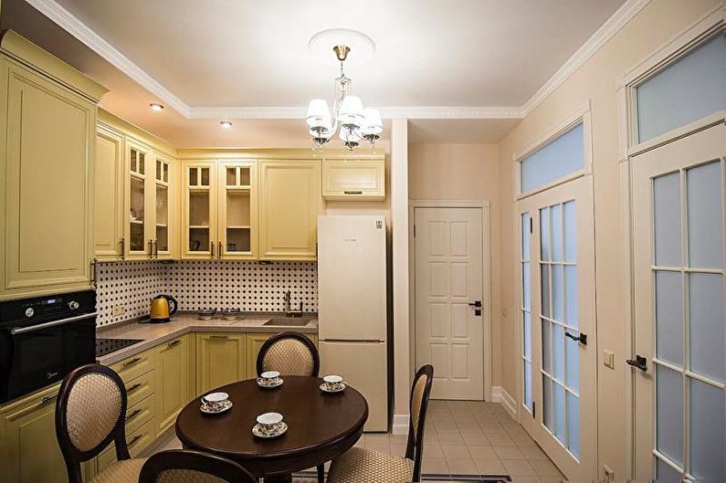Klasikinė geltona virtuvė - interjero dizainas