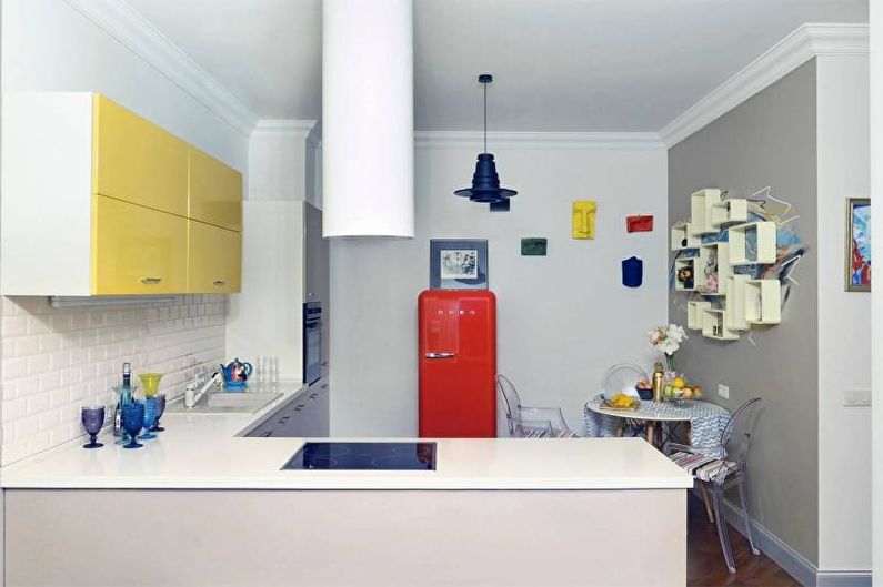 Baltas virtuves dizains - mēbeles un piederumi