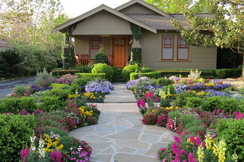Gėlės vasaros rezidencijai: gėlių sodo ypatybės, tipai, idėjos
