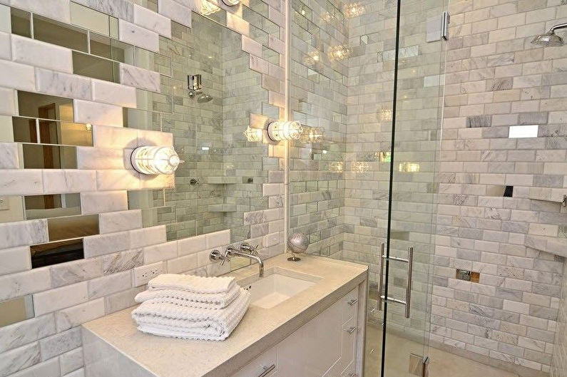 Materiály na dekoráciu stien v kúpeľni - Zrkadlové dlaždice