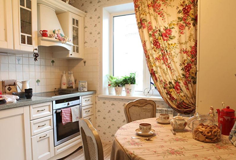 Dapur gaya Provence kecil - reka bentuk dalaman