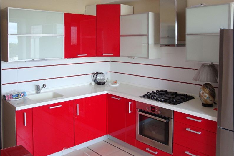 Cuisine rouge 6 m2 - Design d'intérieur