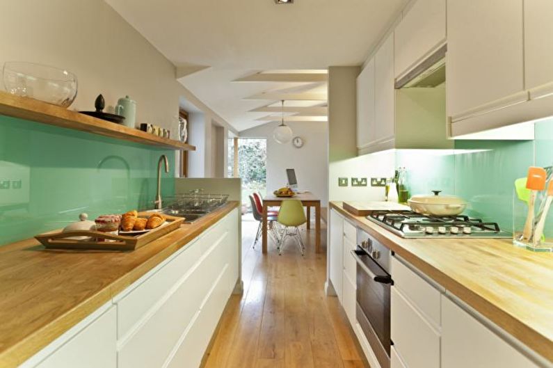 Siaura modernaus stiliaus virtuvė - interjero dizainas