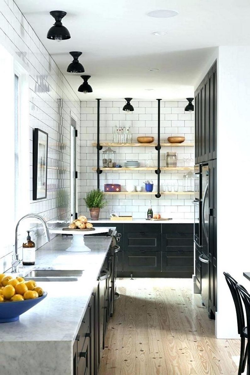 Design interiéru úzké kuchyně - foto