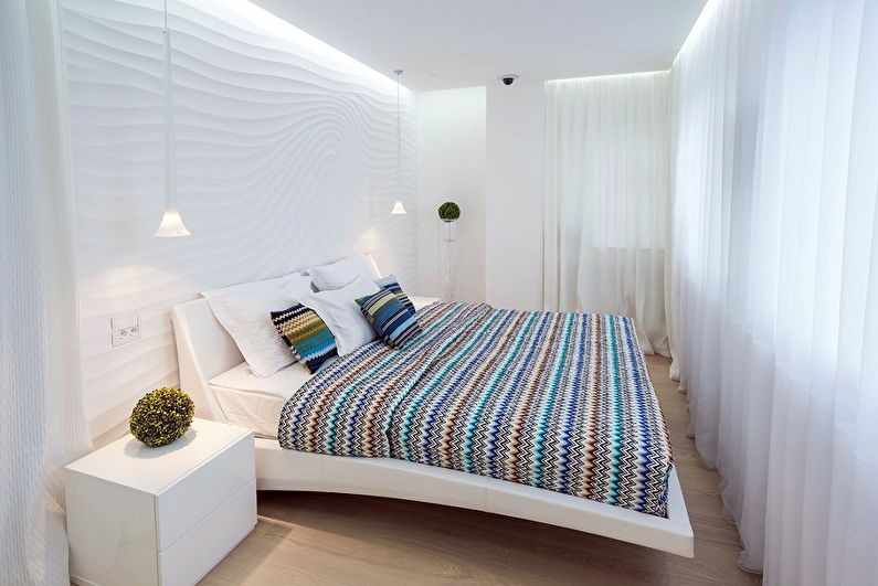 Dizajn spavaće sobe 9 m² - stropni ukras