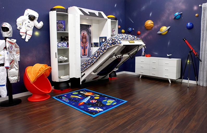 Kosminio stiliaus vaikų kambario berniukui dizainas