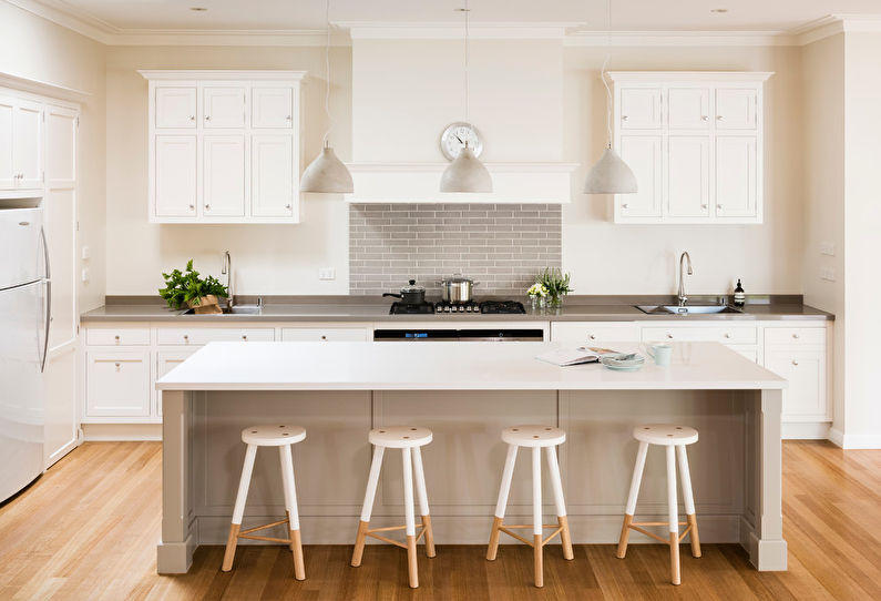 Cozinha branca 12 m² - Design de interiores