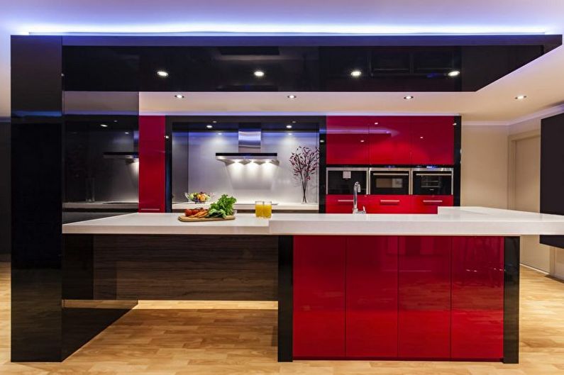 Sarkanīgi melnas virtuves dizains - mēbeles