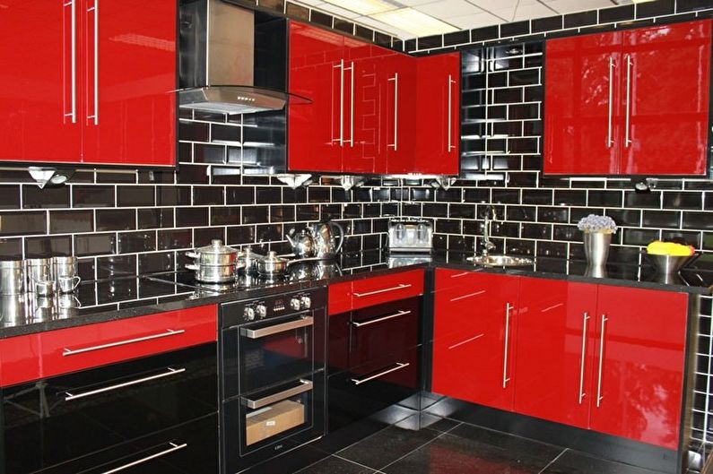 Cucina rossa e nera - foto di interior design